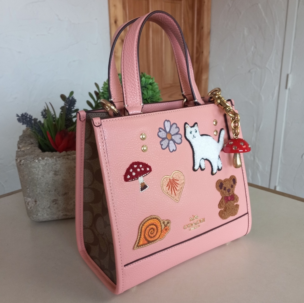 Coach Dempsey 22: Critters, Candy Pink, Tote/Crossbody